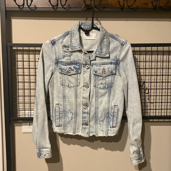 COPY - Kancan Cropped Acid Wash Jean Jacket - Picture 2 of 3